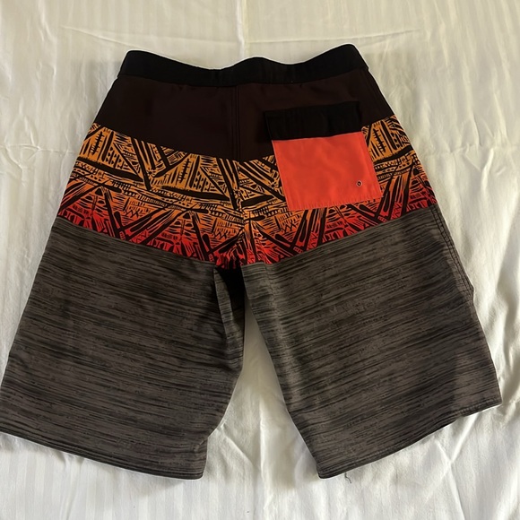 Ron Jon Surf Shop Board Shorts 26” - Picture 4 of 4